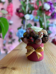 باقة ورد حمراء صغيره