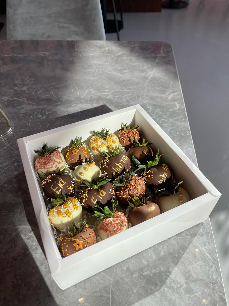 Eid box of 16