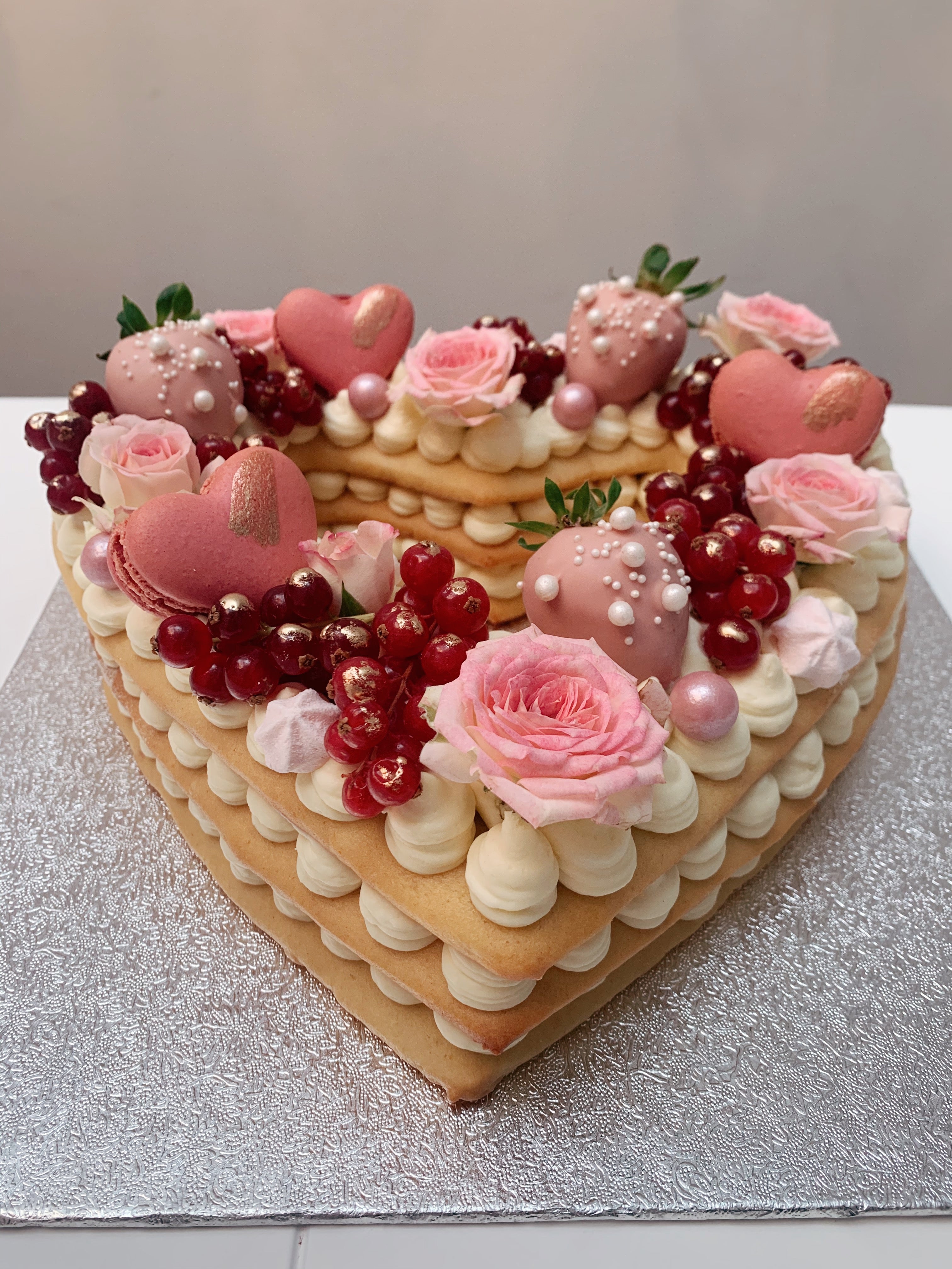Cream Tart (medium)- 3 layers - كيكة مناسبات