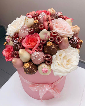 بوكية شوكولاته وورد
