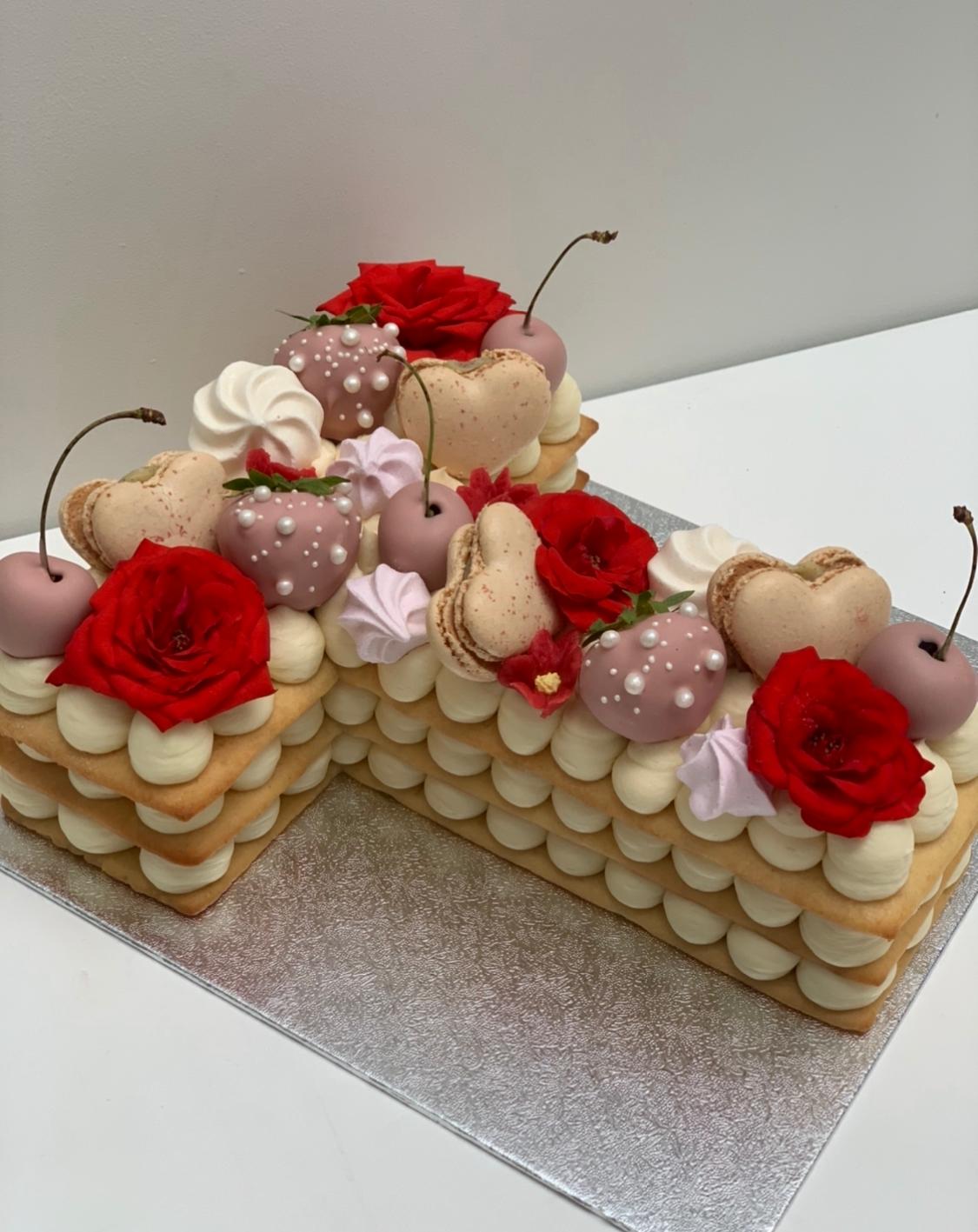 Cream Tart (medium)- 3 layers - كيكة مناسبات
