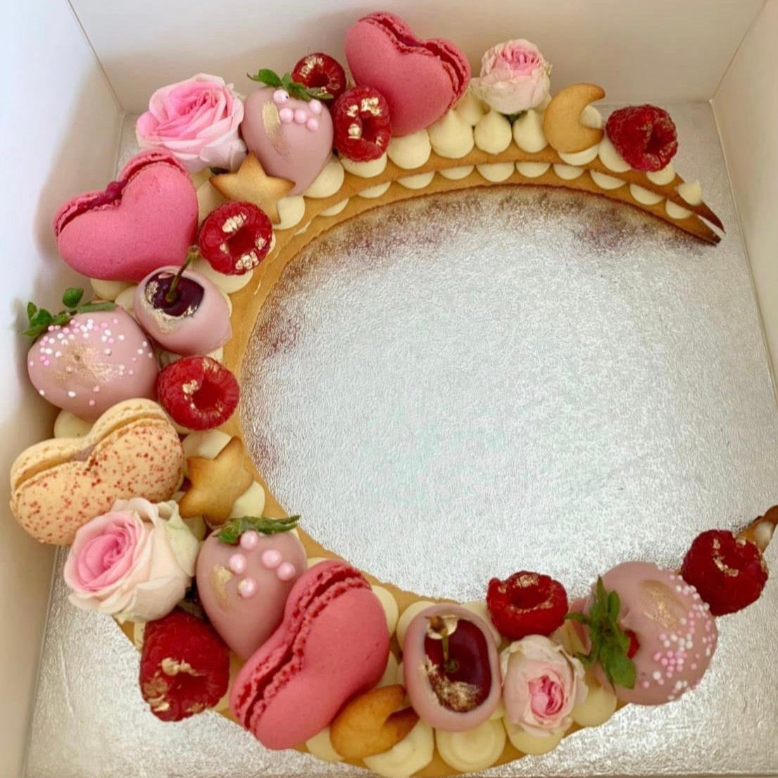 Moon Cream Tart- Large size كيك عيد الفطر